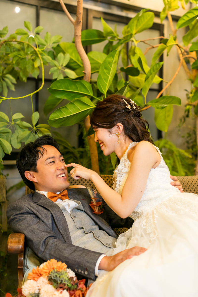 ソファでくつろぎお鼻ツン