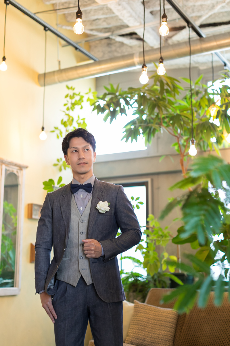 新郎様のソロショットで撮影スタート