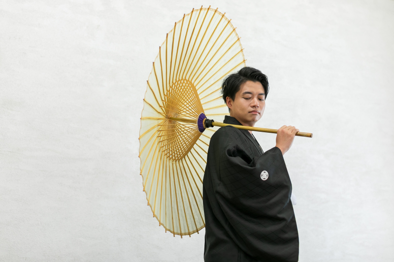 新郎様のソロショットで撮影スタート