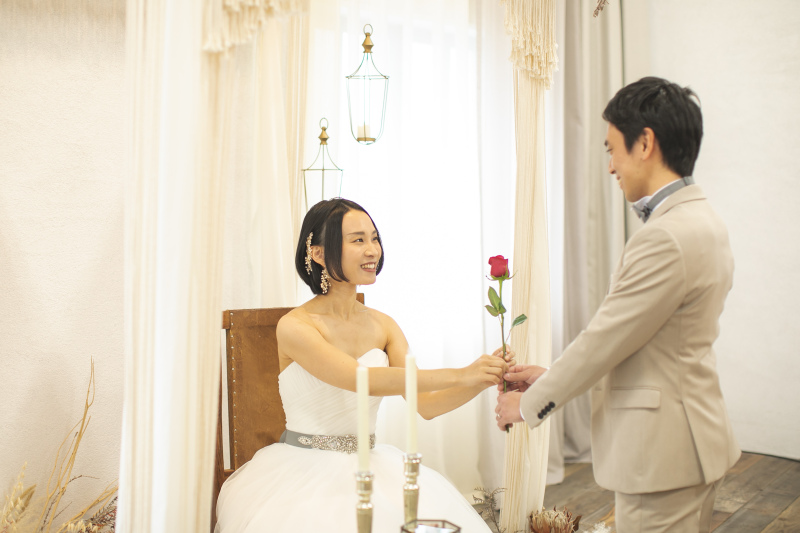 バラの花をお渡しに