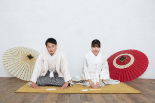 白と黒でガラッと雰囲気チェンジ