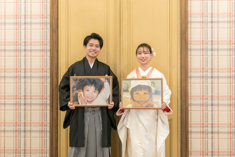 子どもの頃の写真とともに