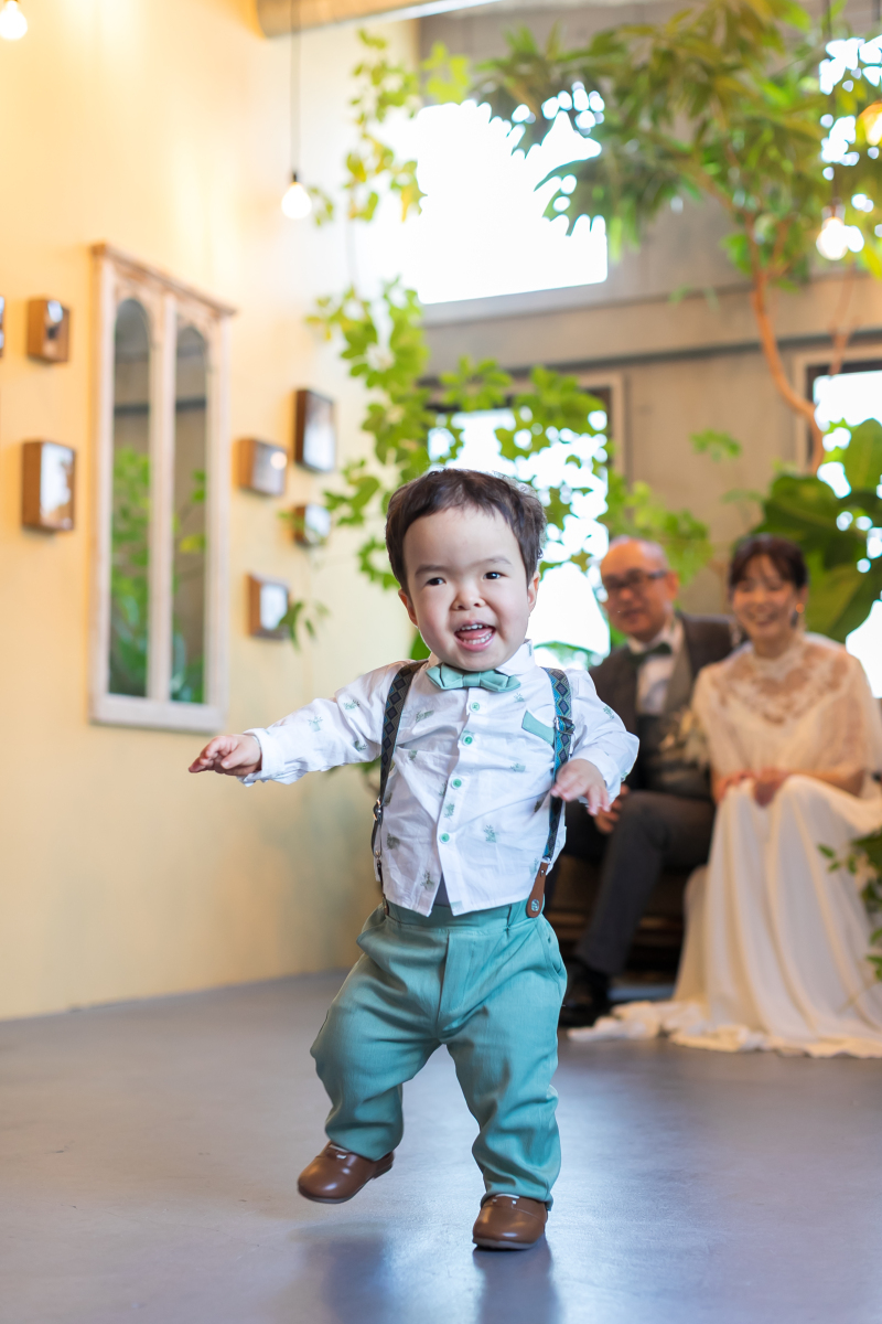 お子様が自由にお散歩