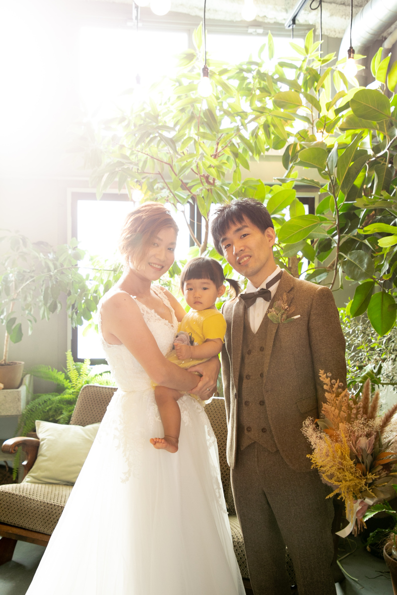 光差し込む部屋で