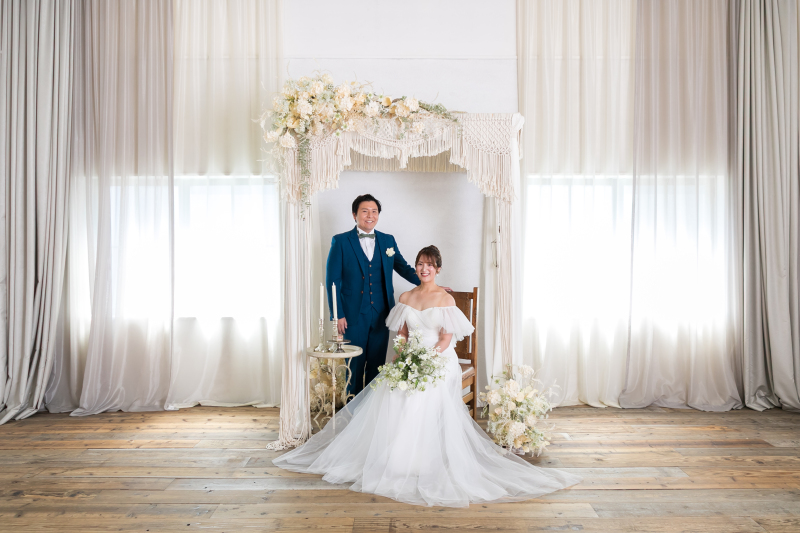 チャペル風背景で撮影スタート