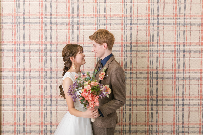 二人で見つめ合って