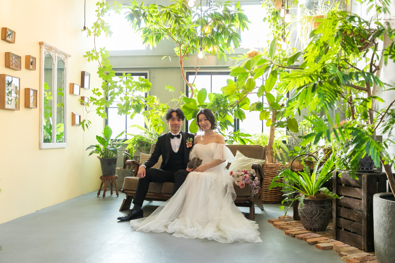 みんなでソファに腰掛けて