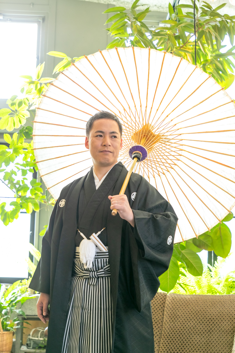 新郎様のキリッとした表情