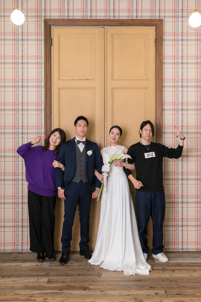 ご新郎様のご家族と共に