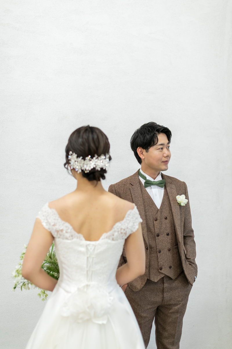 洋装に着替えて