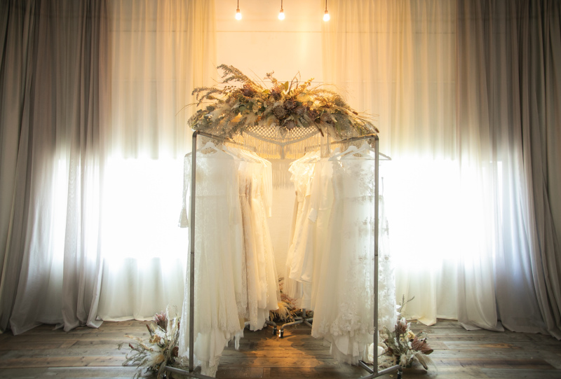 豊富に取り揃えたご衣装は、あなたらしさを叶えるため