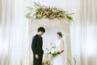 お写真データと、箱や表紙に写真が入る豪華な20ページアルバム付きドレス+和装の両方がセットになったスタジオプラン。