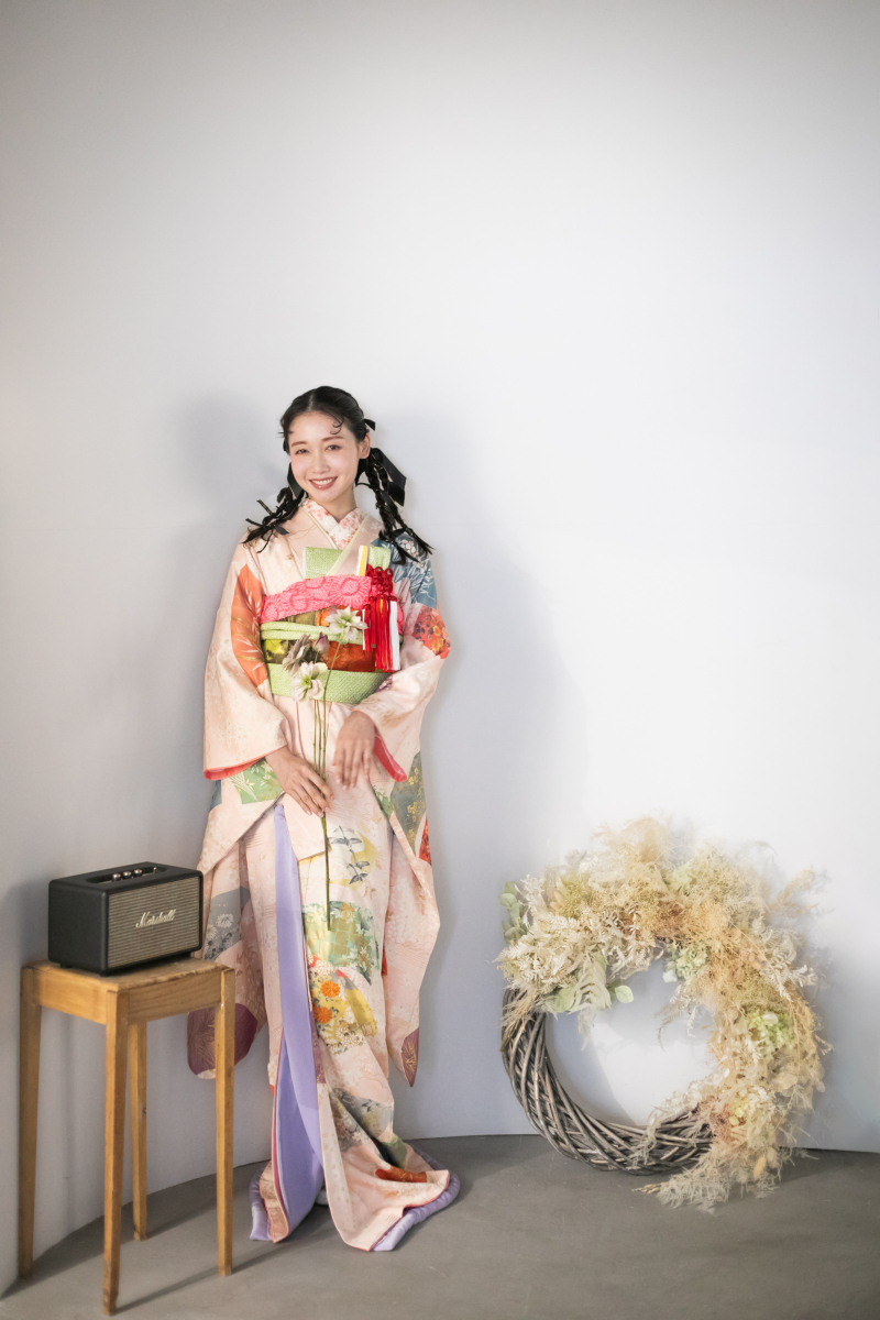 和装スタジオフォト◎ 振袖&rarr;引振袖に。エステクーポンなど3大特典付き！９シーンから選べる背景◎