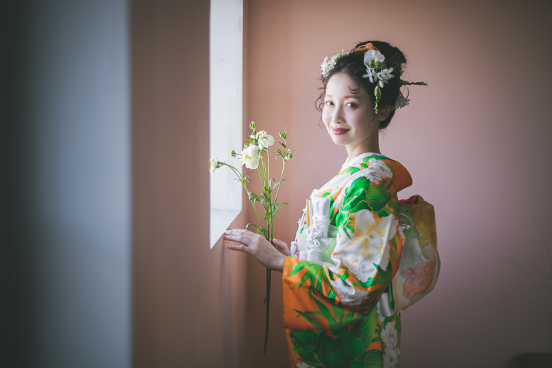 和装スタジオフォト◎ 振袖&rarr;引振袖に。エステクーポンなど3大特典付き！９シーンから選べる背景◎
