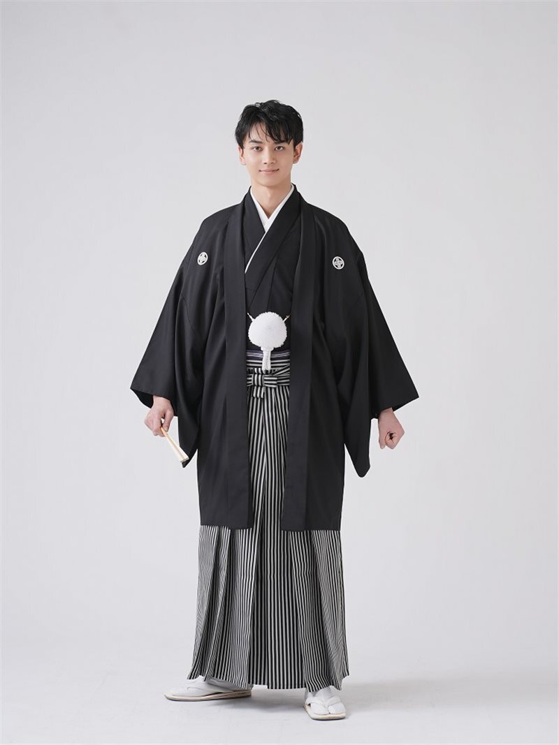 黒紋服