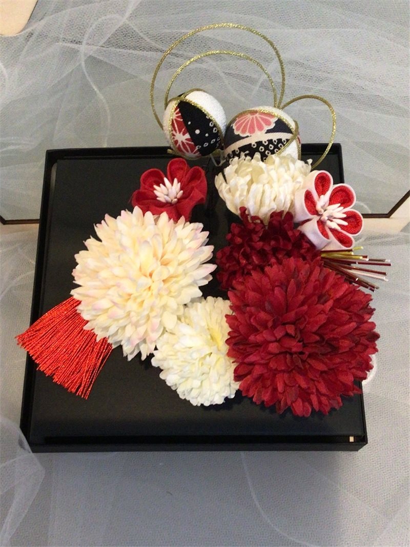 和装ﾍｯﾄﾞﾊﾟｰﾂ(赤花鞠)