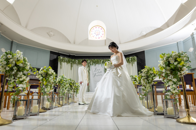 純白のお衣装でチャペルフォト♪