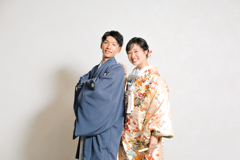 シンプル背景で衣裳映え!