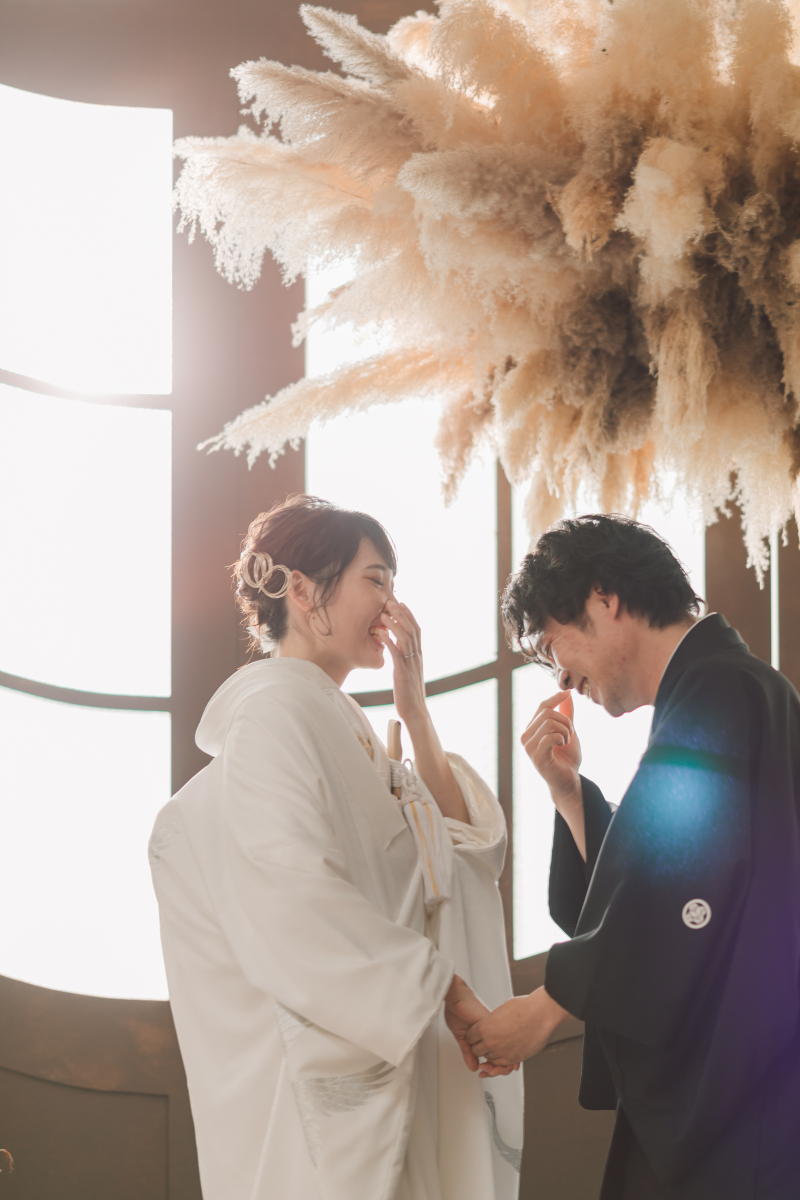 見つめ合った数秒後