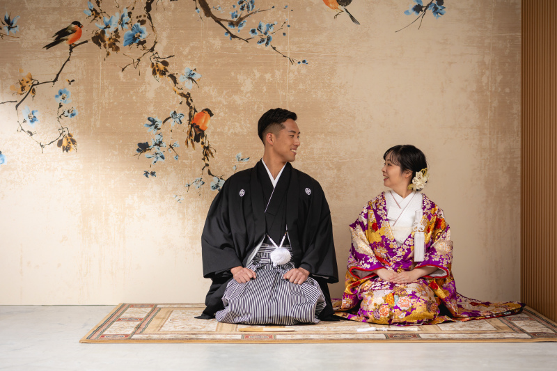 正座でかしこまって