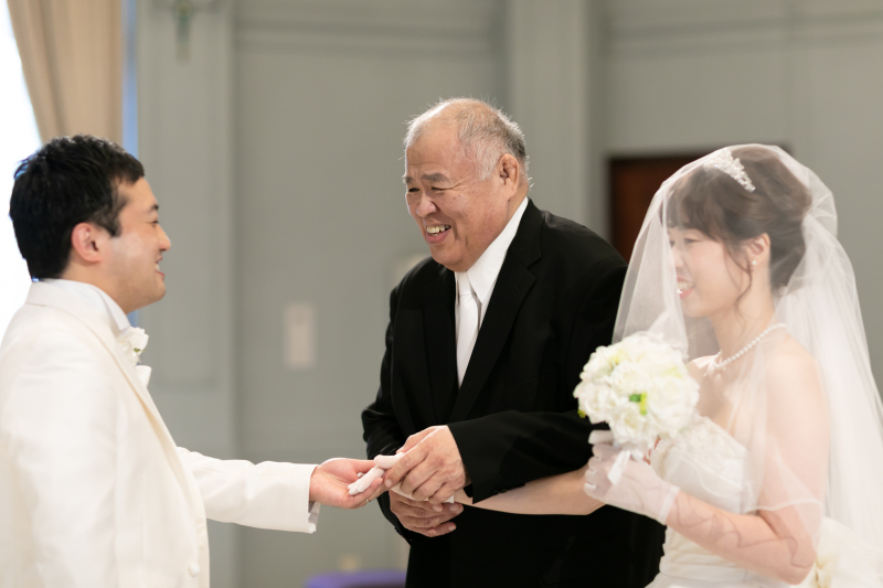 お手を引き継いで