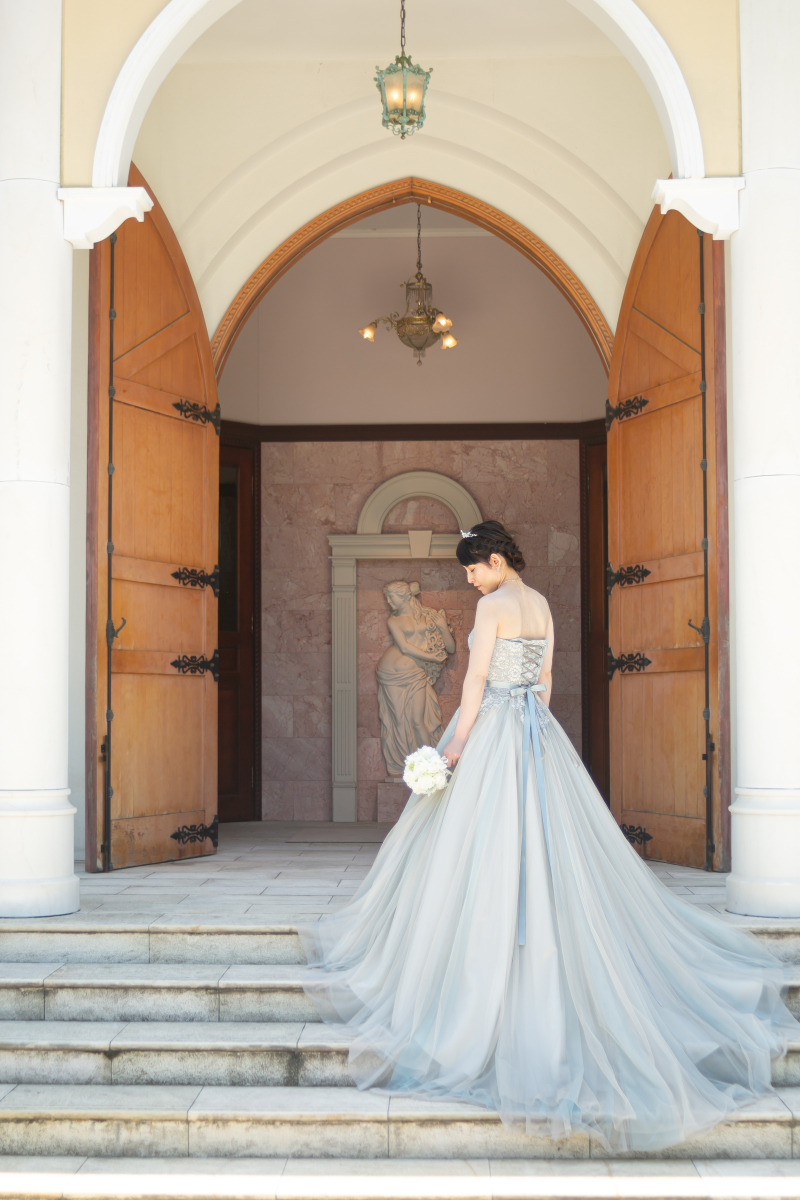 チャペル入口で