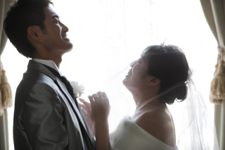 ナチュラルな表情が満点なウエディングフォト