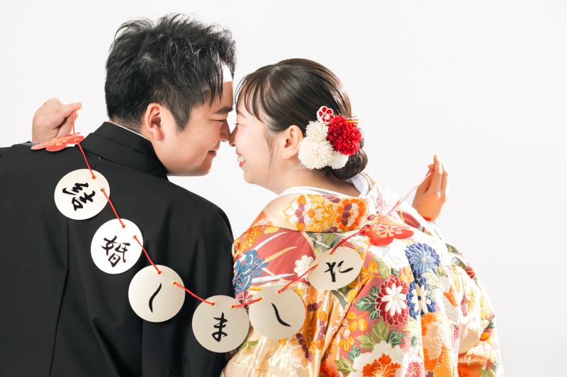 【和洋フォト】チャペル内バック紙撮影であざやかに！