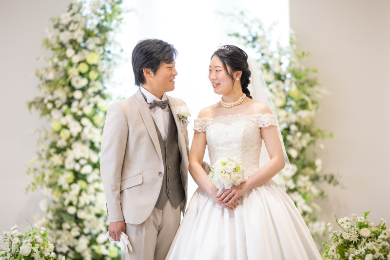 明るいチャペルでまずは1枚