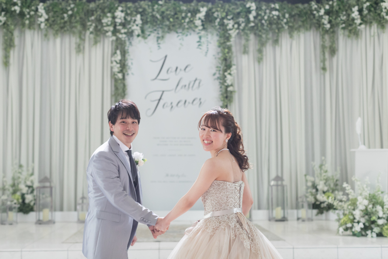 ★基本料金50%OFF★洋装1着_チャペルフォト+会食プラン|全データ&6名分のお食事代付き☆