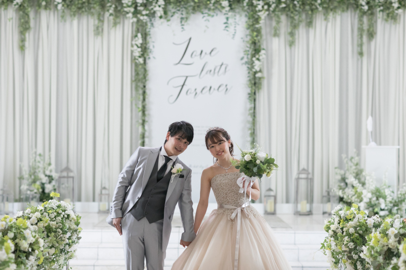 【よくばりプラン】ウェディングドレスもカラードレスも着たい方へ☆衣装チェンジ5分・撮影時間1時間!全データ50カット以上*