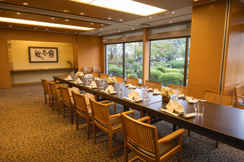 ≪フォトレイト限定≫★基本料金50％オフ★洋装２着_チャペルフォト＋会食プラン｜全データ＆6名分のお食事代付き☆