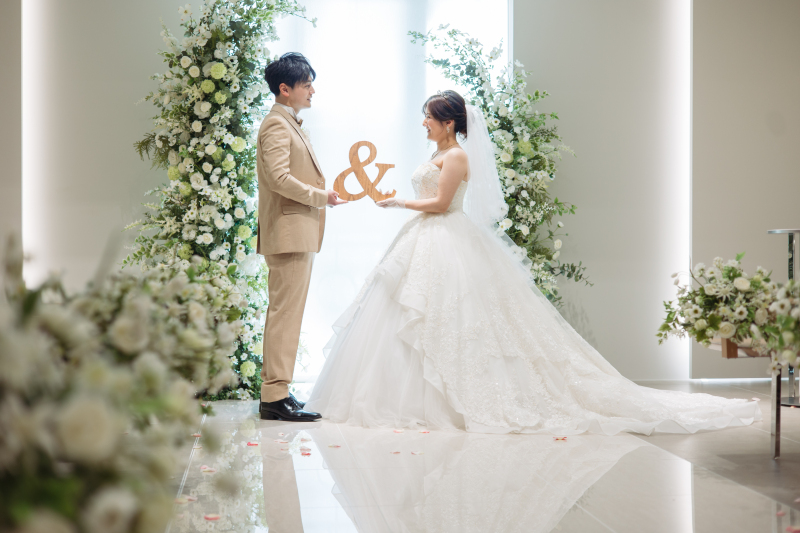 ★基本料金50％OFF★和装＆洋装各１着_チャペルフォト＋会食プラン｜全データ＆アルバム＆6名分お食事代付☆