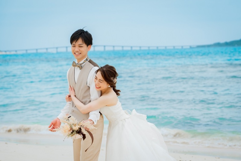 後ろからぎゅっ