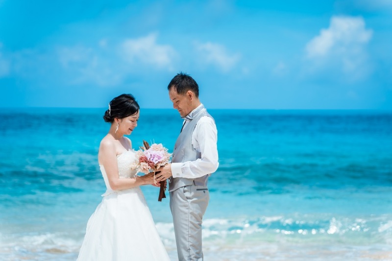 ブーケを持って