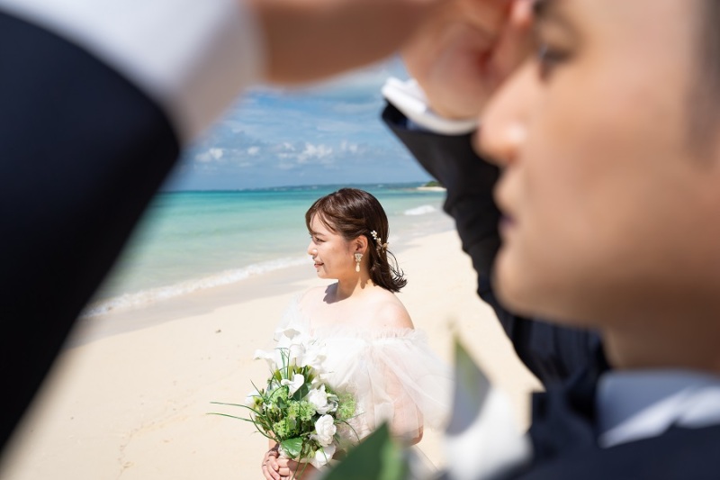 新郎様の向こう側に