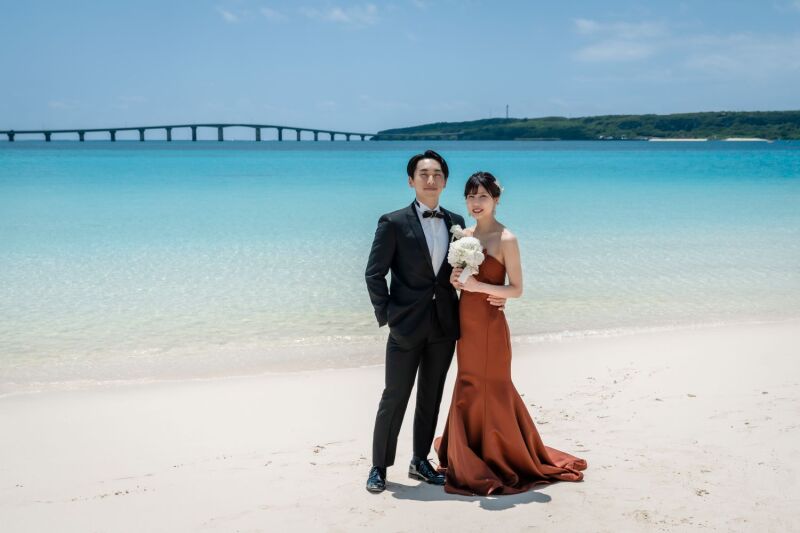 カラードレスで彩りを