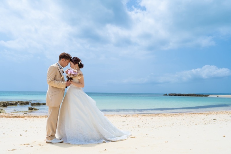 おでこを寄せて