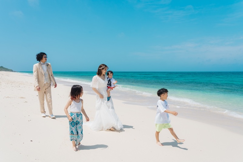 家族みんなでお散歩