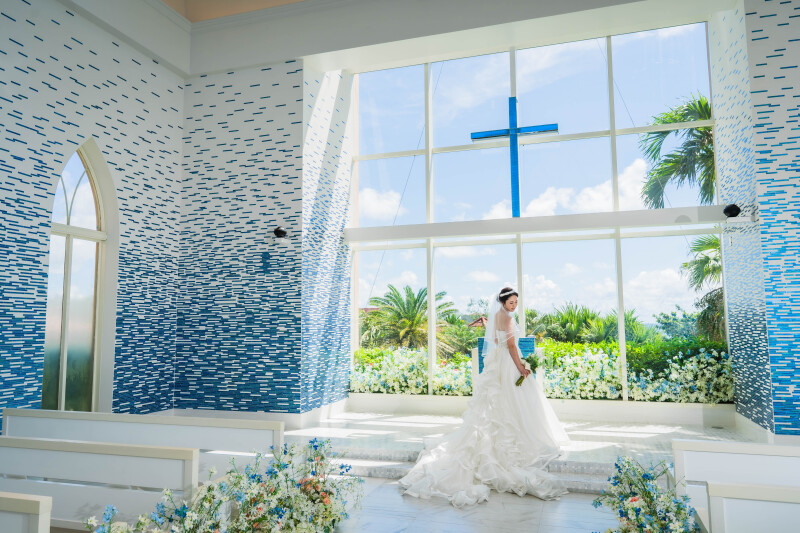 光あふれるチャペルで爽やかに