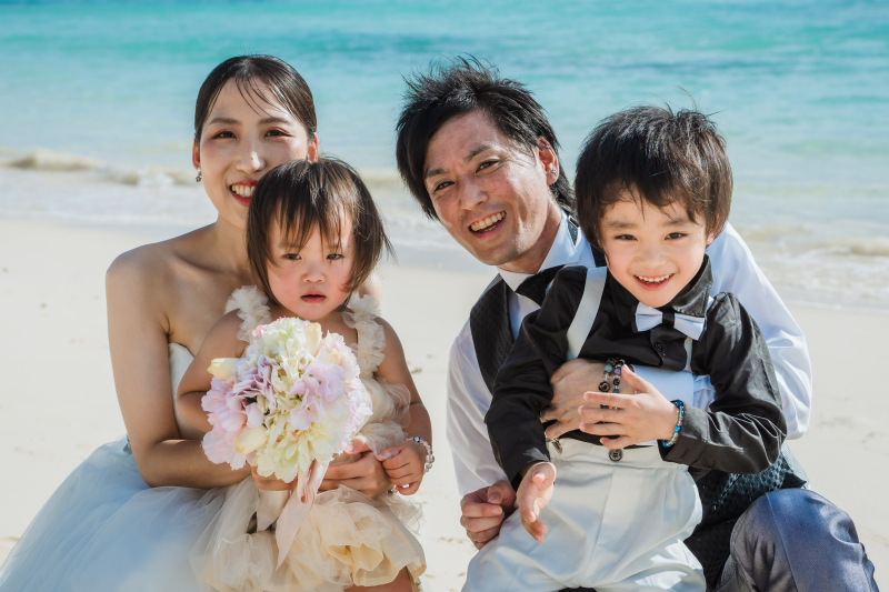 家族みんなでにっこり撮影