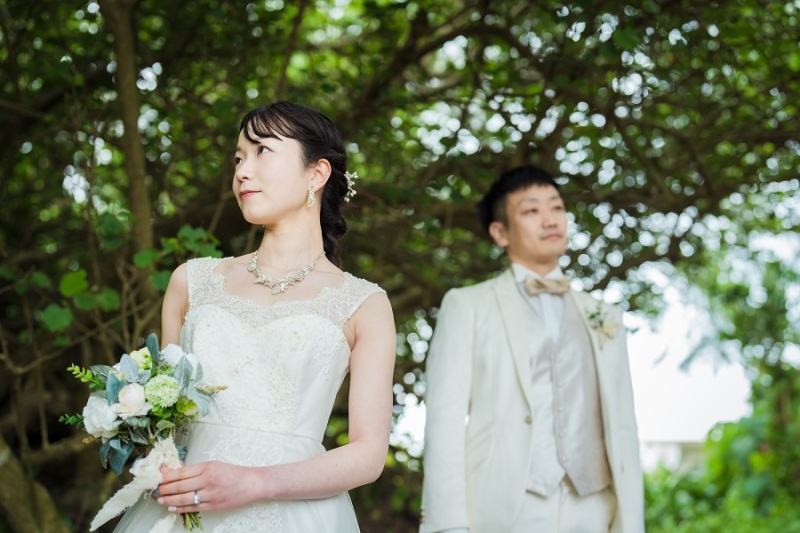 木々に囲まれて