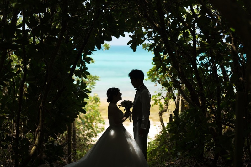 海へ続くトンネル