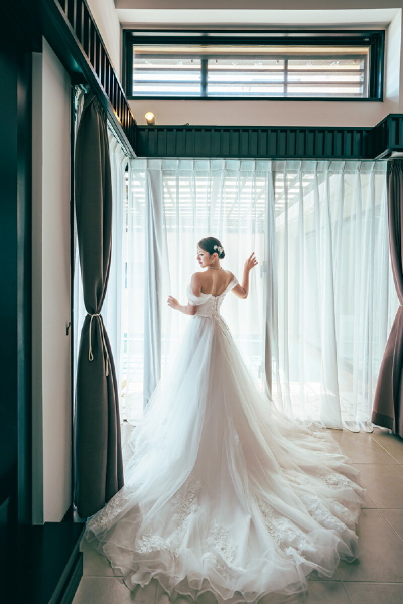 ドレスコーディネーターがあなた好みの一着をご提案!