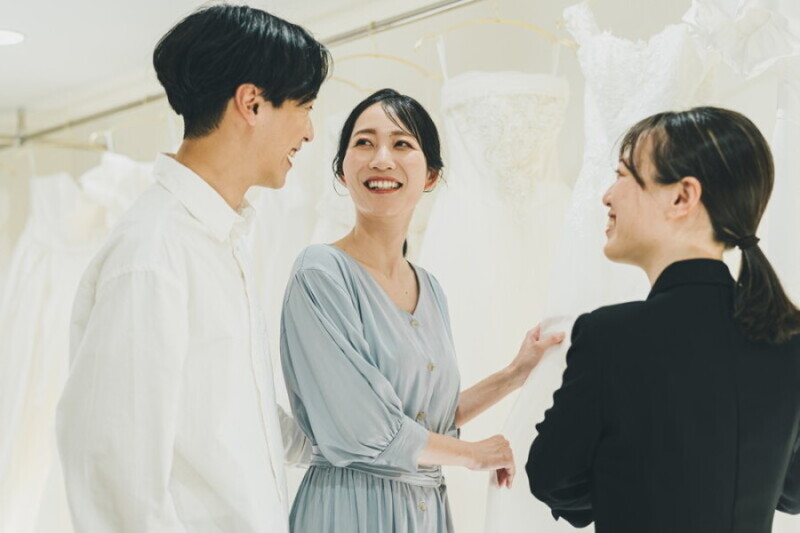 選べる衣裳豊富で安心!カラードレスやタキシードも♡