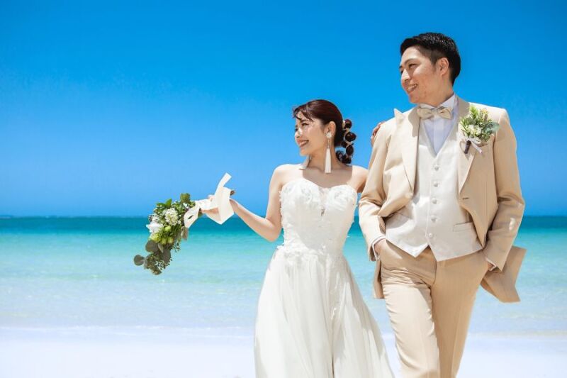 CREATIVE STUDIO 宮古島 byワタベウェディング_衣装の試着ができる