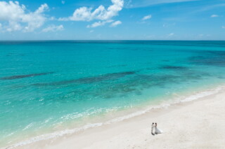 CREATIVE STUDIO 宮古島 byワタベウェディング_鮮明に、色鮮やかに。