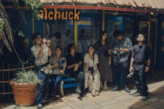 沖縄で出会う絶景と　その日の「音」を織り交ぜて何年先も宝物になるウェディングシネマを。プロペラ琉球は　完全オーダーメイドの特別な映像をご提案します。見積・ご相談はお気軽にお問い合せください。