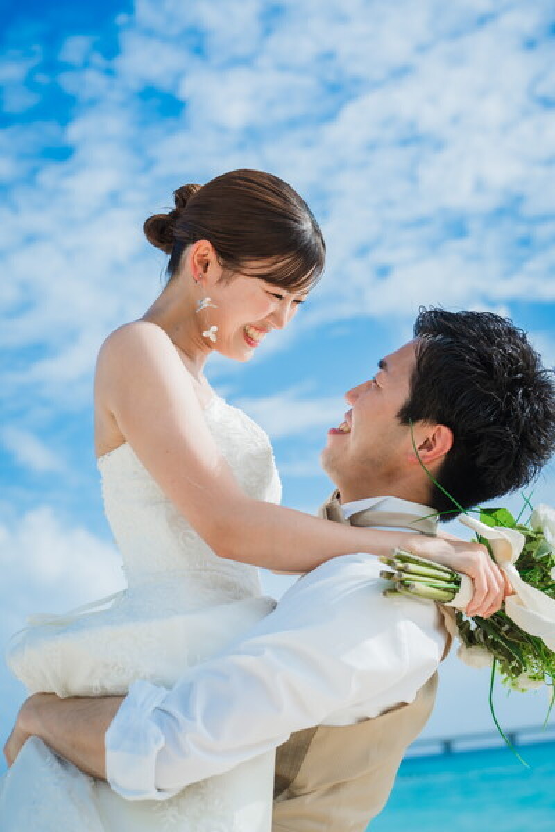 【アルバム付】アラマンダチャペル+ビーチ100カット【洋装1点】◎全データ|衣裳|ヘアメイク込◎前撮りにも!