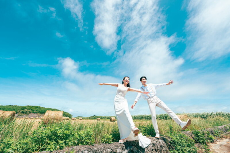 【8月・9月各月3組限定】特典多数の宮古島ハーフデイプラン-IRABUスタイル-地中海風の街並で海外のような撮影が叶います！